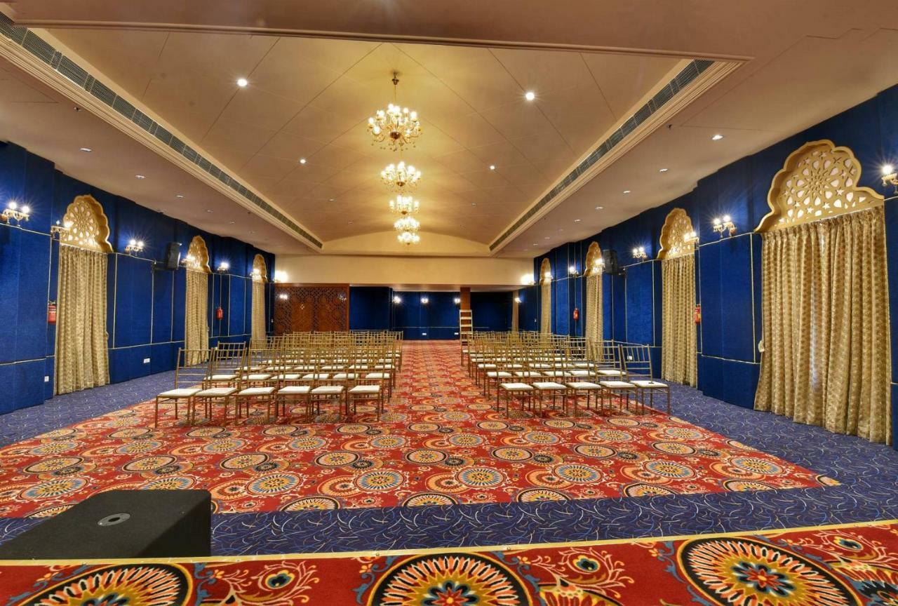 Nirbana Palace - A Heritage Hotel And Spa Jaipur Ngoại thất bức ảnh