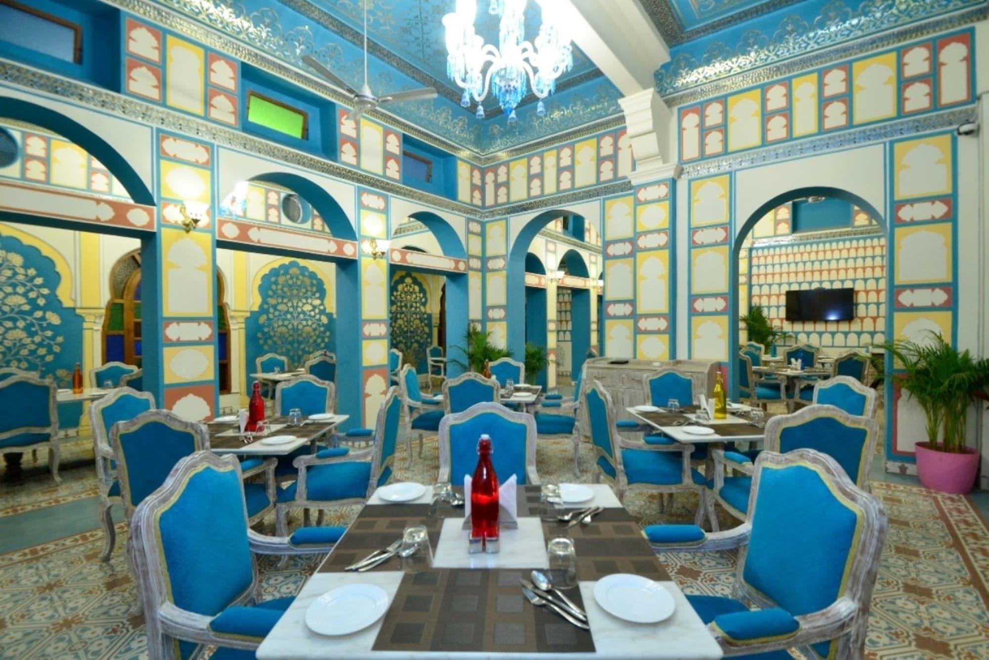 Nirbana Palace - A Heritage Hotel And Spa Jaipur Ngoại thất bức ảnh